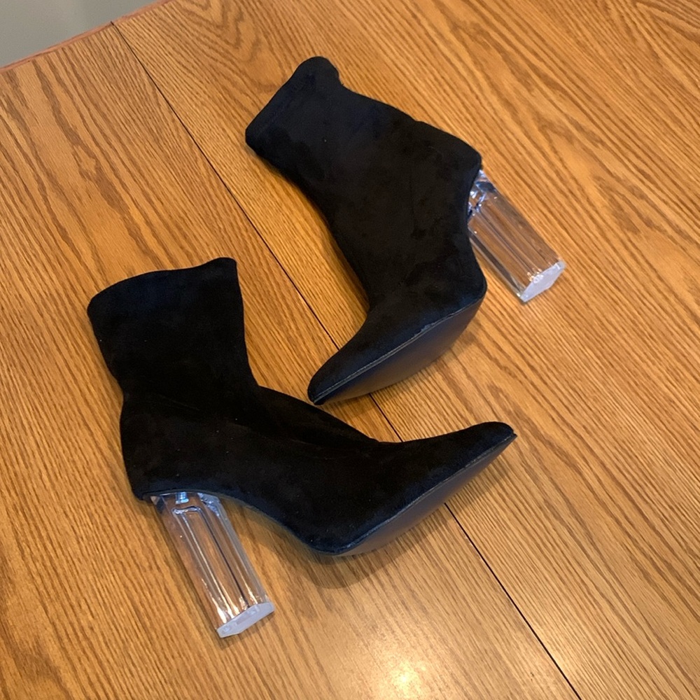 SHEIN boots.   BLACK.  Size 40.    All man made materials.  NEW!